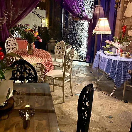 فندق Masal Kuecuekkoey Boutiquehotel *